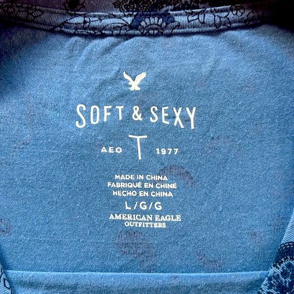 🩵American Eagle Soft & Sexy Tee🩵 - Picture 2 of 3